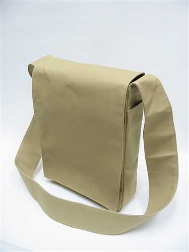 プレーンなショルダーバッグ